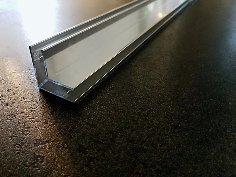 Alu-U-Eckprofil 90° für 8 mm Glas, Silikonverklebung innen, 2000 mm, Art.Nr. 74132