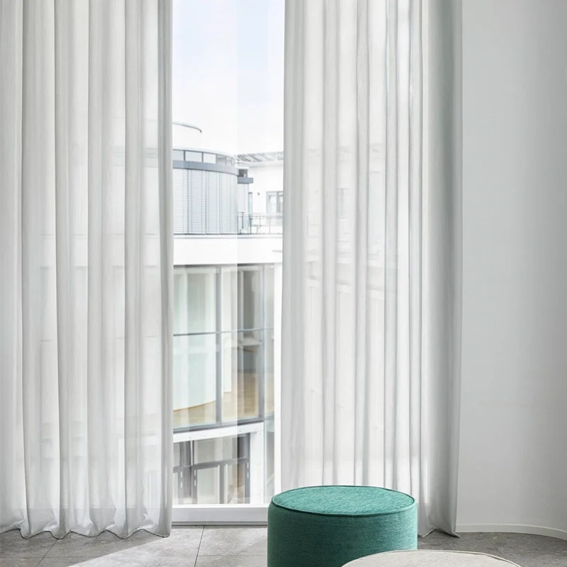 Silent Twill – natürlicher Akustikvorhang nach Maß mit seidigem Changeant-Effekt