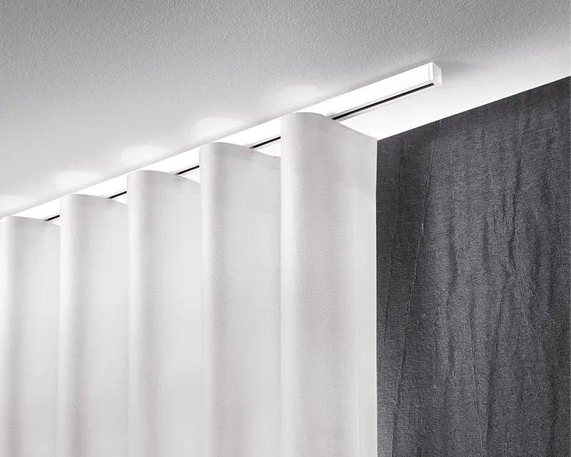 Interstil Zero.2 W – moderne quadratische Wellenvorhangschiene zur Deckenmontage