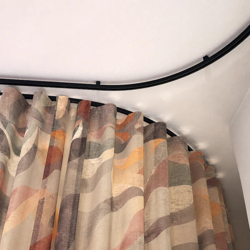 Interstil Zero.2 – moderne 1-läufige Gardinenschiene quadratisch 20mm zur Deckenmontage