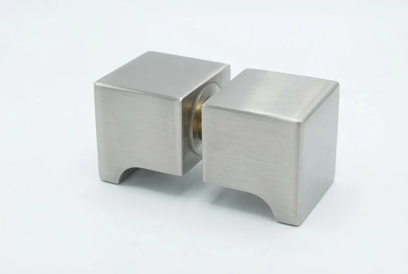 Dusch-Türgriff – eckig 32×32 mm Messing, 6–12 mm Glas, 11 Oberflächen, Art.Nr. SDK300