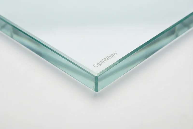 Mehrpreis: Weißglas (ohne Grünstich) für ESG-Duschglas