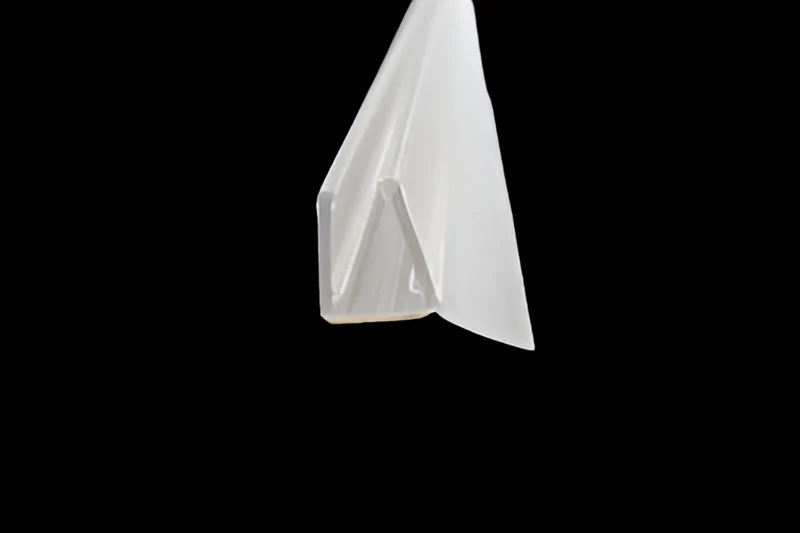 Streifdichtung – kurze schräge Dichtfahne, Glas-Wand 5–8 mm, Art.Nr. 5119