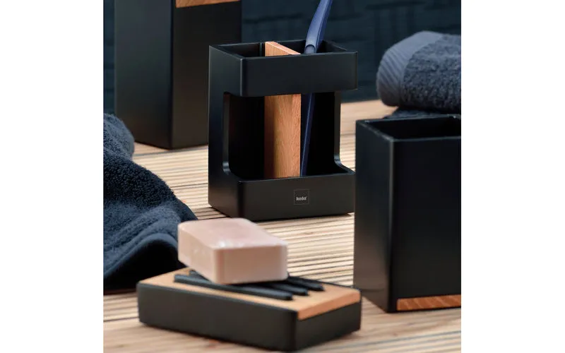 Becher Cube