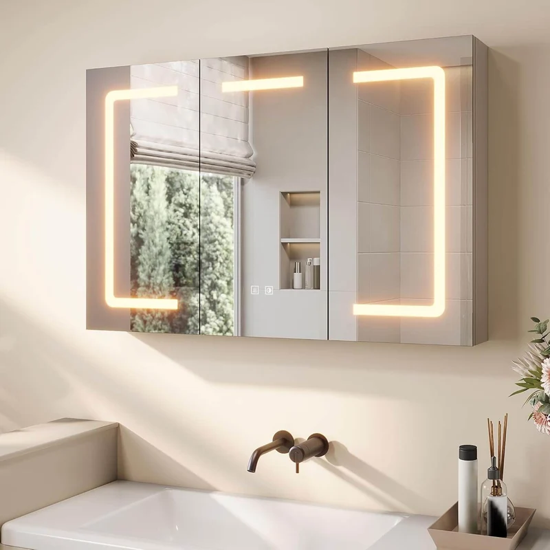 SONNI 3 Türiger Spiegelschrank Bad mit Beleuchtung LED Badezimmer Spiegelschrank mit Anti-Beschlag, Steckdose, 3 Lichtfarben, Dimmbar, Vollständig Montiert