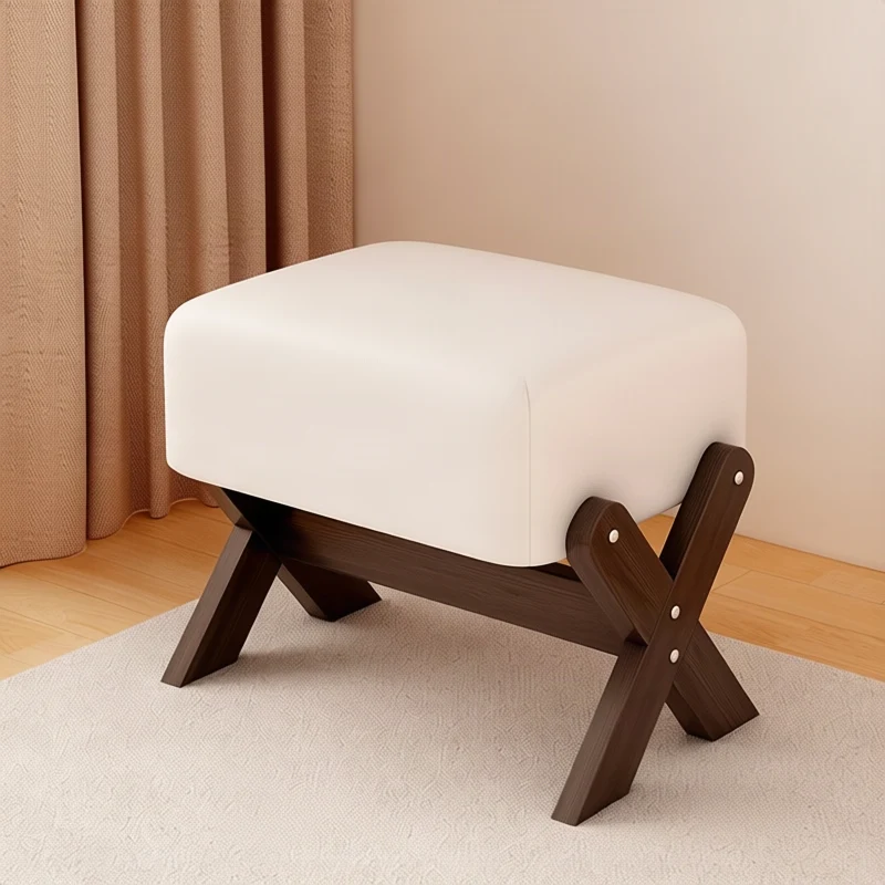 Children's footstool made of rubber wood, square