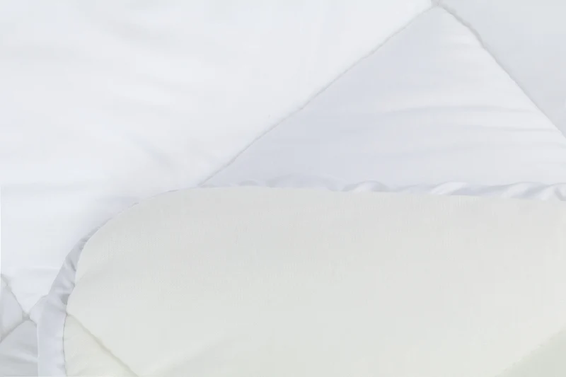 Moon Luxury Spann-Unterbett mit Rundum-Gummizug - mit Sommer/Winterseite