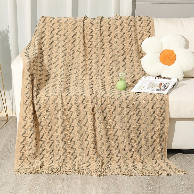 Kvinnens dekorative zigzag strikket teppe Luvikno