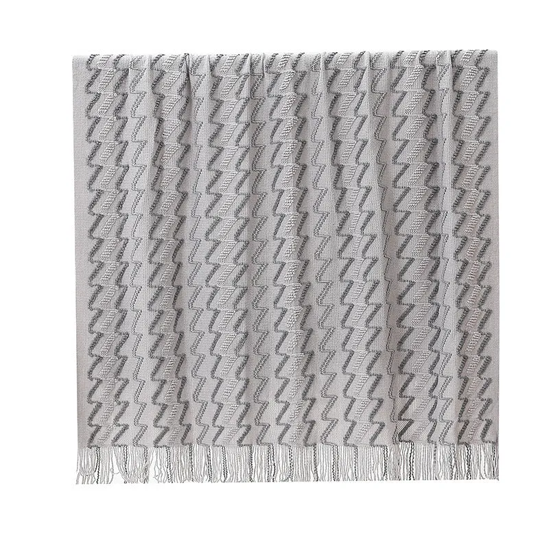Kvinnens dekorative zigzag strikket teppe Luvikno