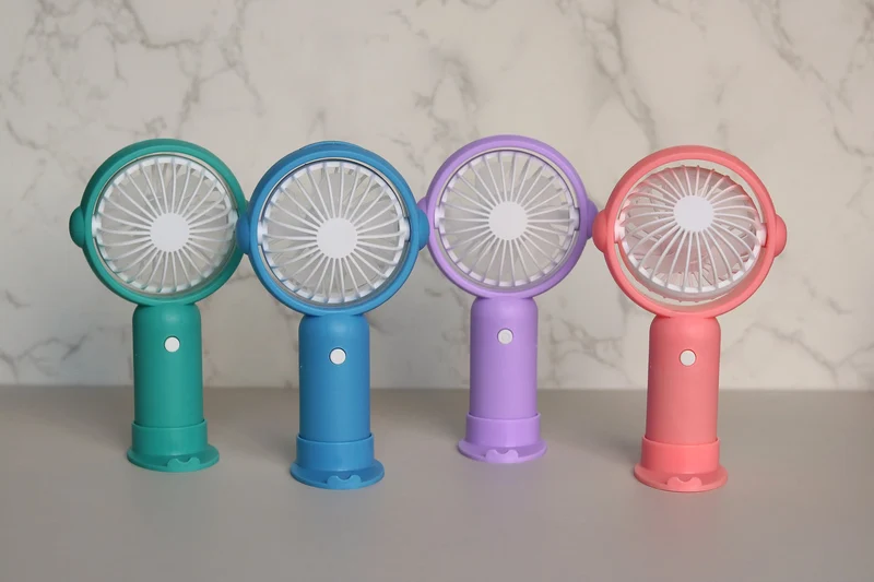 Unisex Bærbar Mini-vifteen med ergonomisk design og dyreører Luvikno