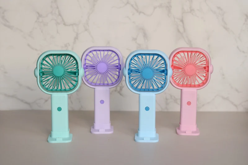 Unisex Bærbar Mini-vifteen med ergonomisk design og dyreører Luvikno