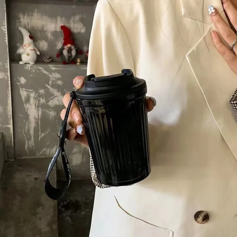 Damen Kaffee- und Teebecher mit praktischem Tragegriff Luvikno