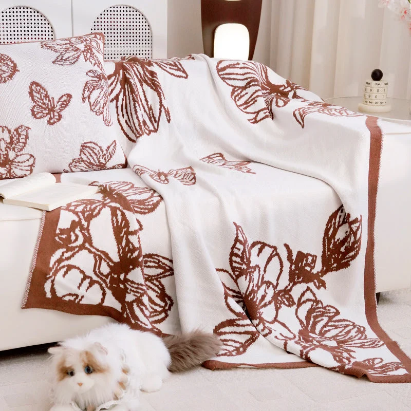 Kvinners dekorative kasteteppe med blomsterdesign Luvikno
