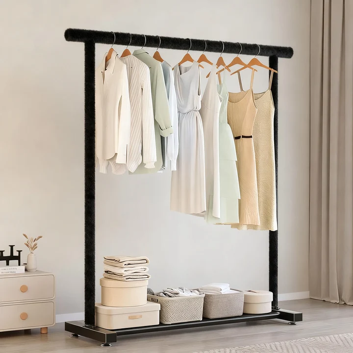 Standard clothing rack made of carbon steel, mobile