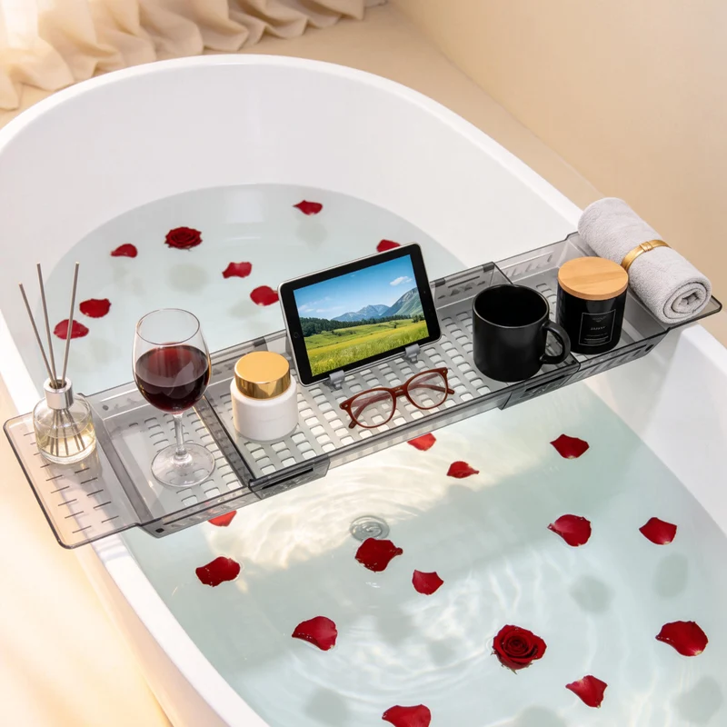 Expandable bathtubl shelf with drain