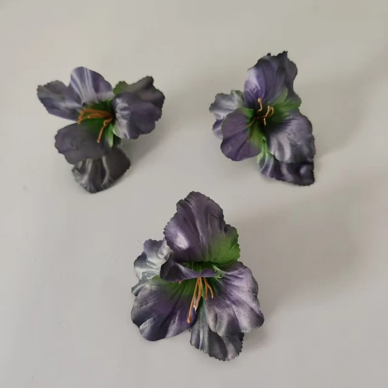 Elegant Floral Hair Accessory