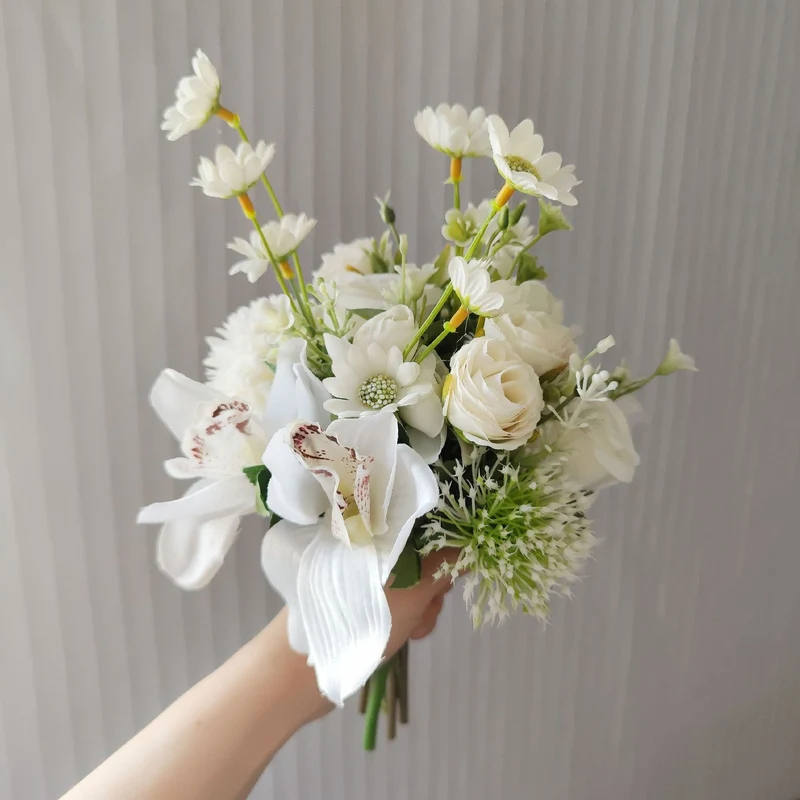 Elegant Floral Bridal Bouquet