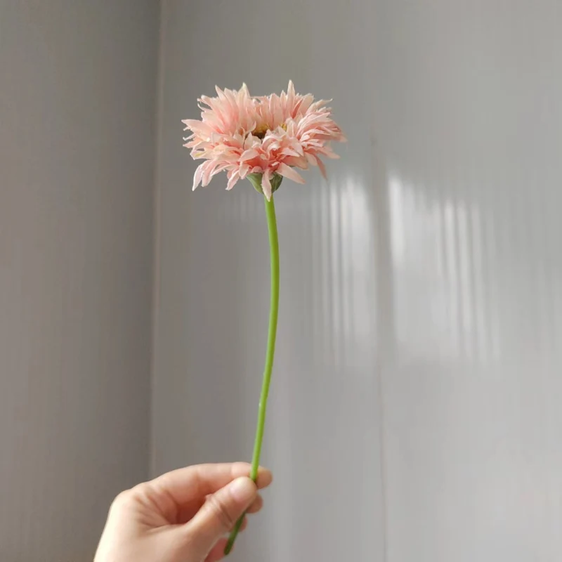 Realistic Artificial Floral Stem
