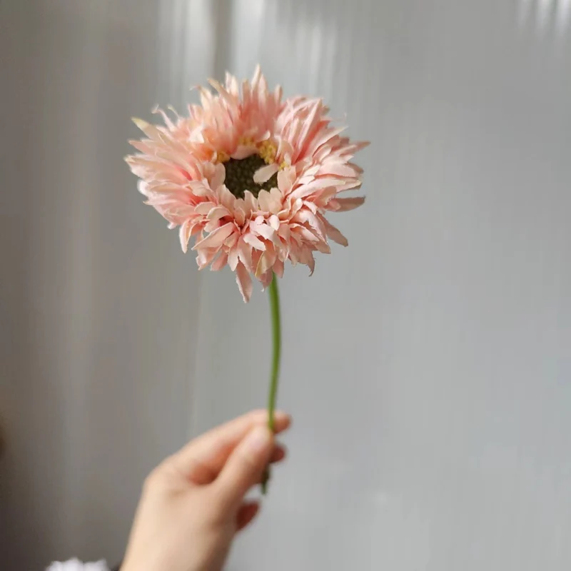 Realistic Artificial Floral Stem