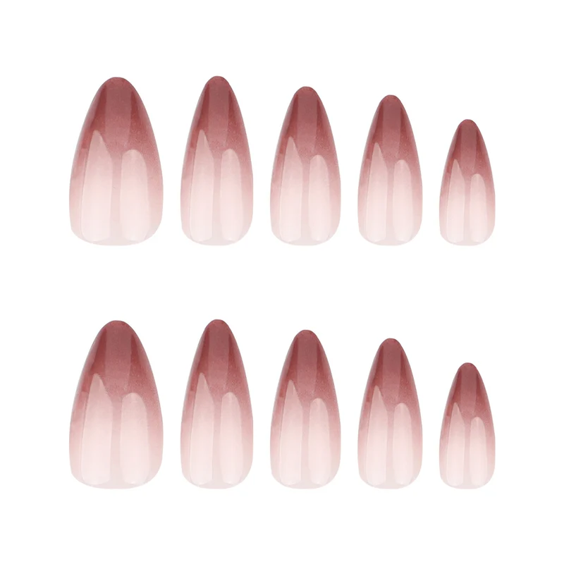 Kunstvolle Stiletto-Nägel mit elegantem Ombre-Design Karnz
