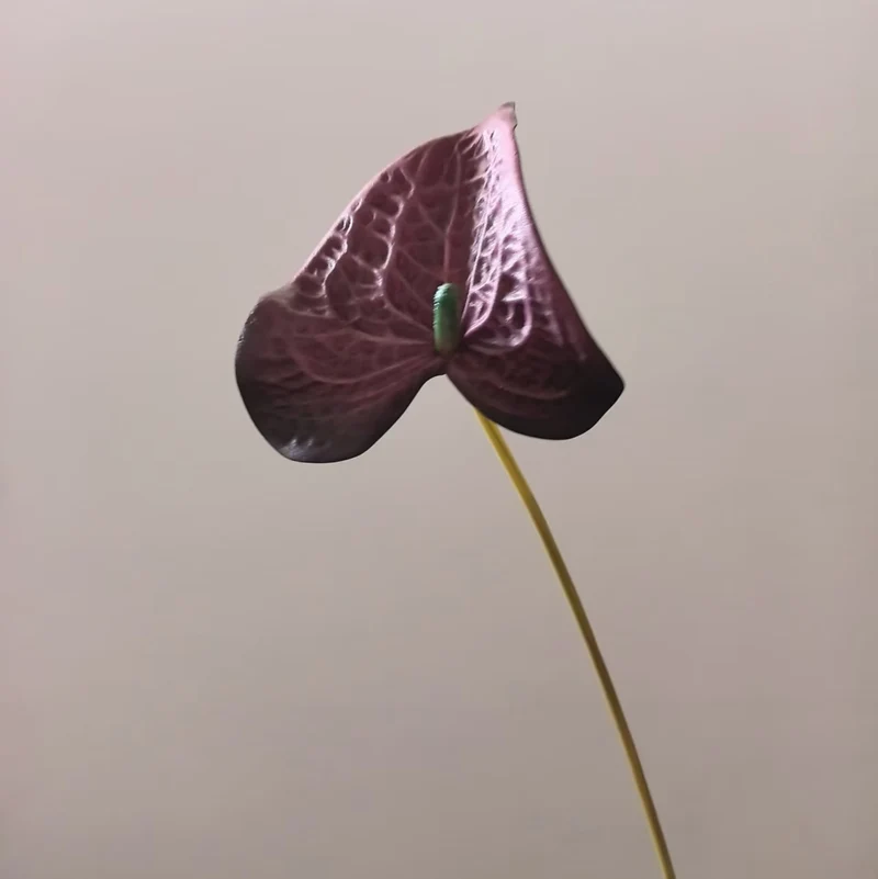 Heart-Shaped Leaf Floral Stand