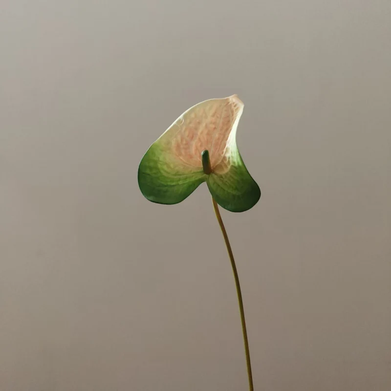 Heart-Shaped Leaf Floral Stand