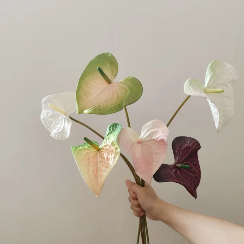 Heart-Shaped Leaf Floral Stand