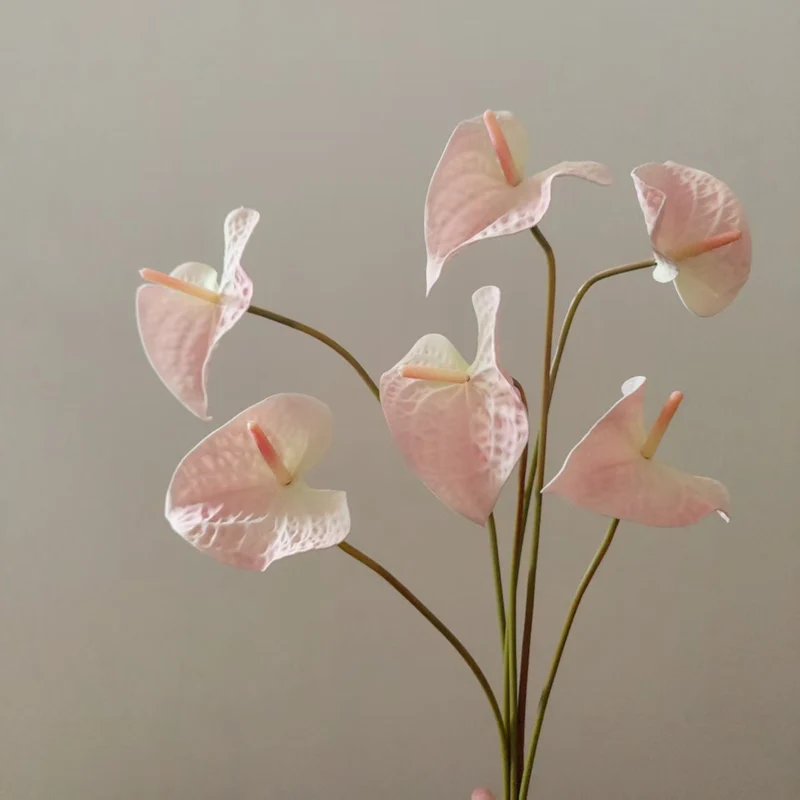 Heart-Shaped Leaf Floral Stand