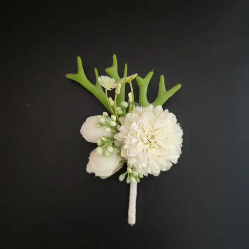 Elegant Floral Accessory