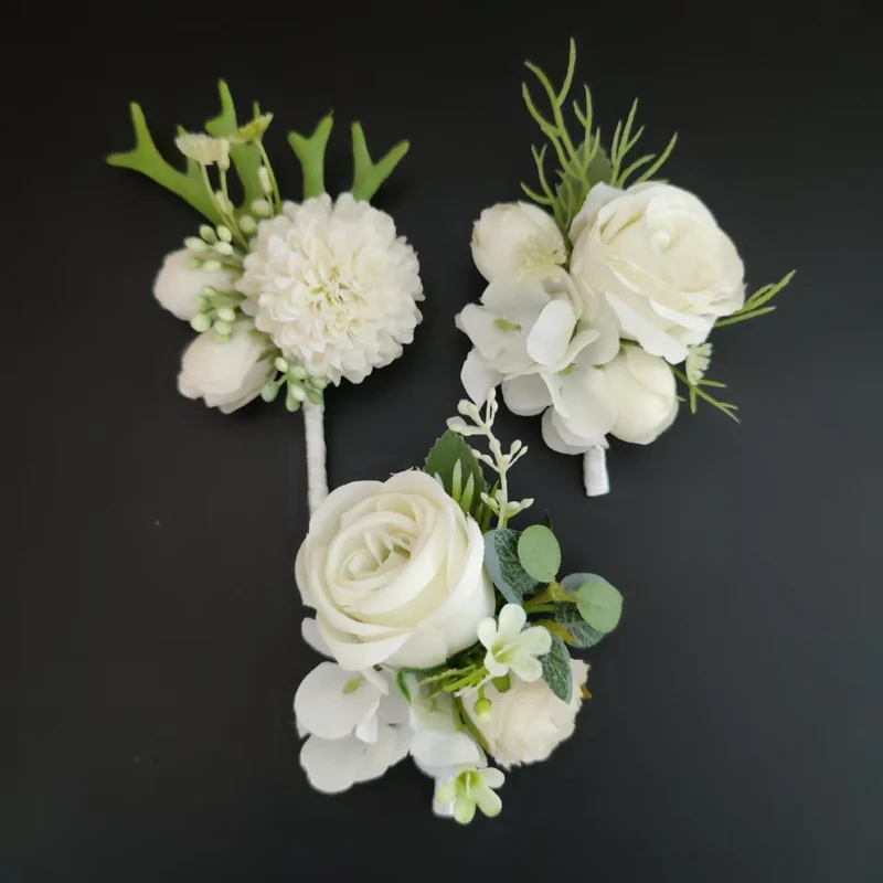 Elegant Floral Accessory