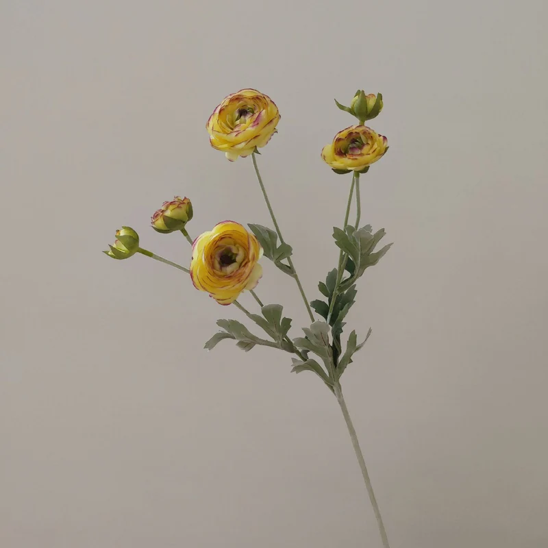 Lifelike Ranunculus Floral Stem