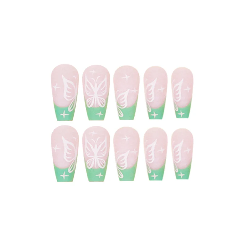 Kunstvolle Nailart mit floralen Akzenten Karnz