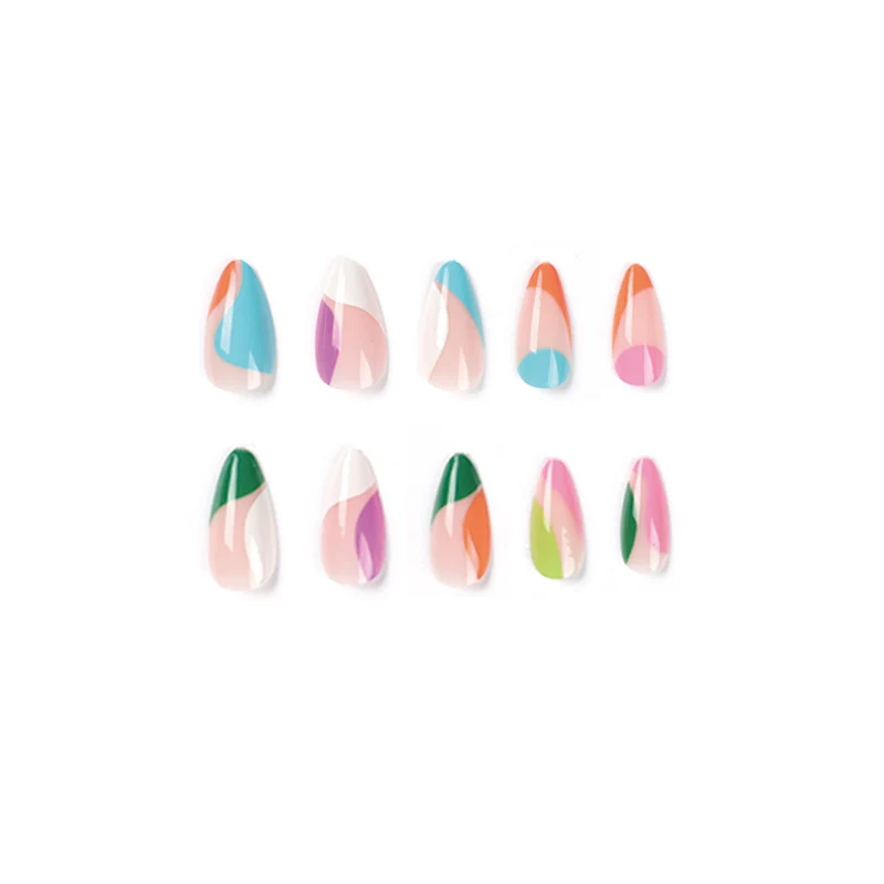 Kunstvolle Nailart mit bunten Akzenten Karnz