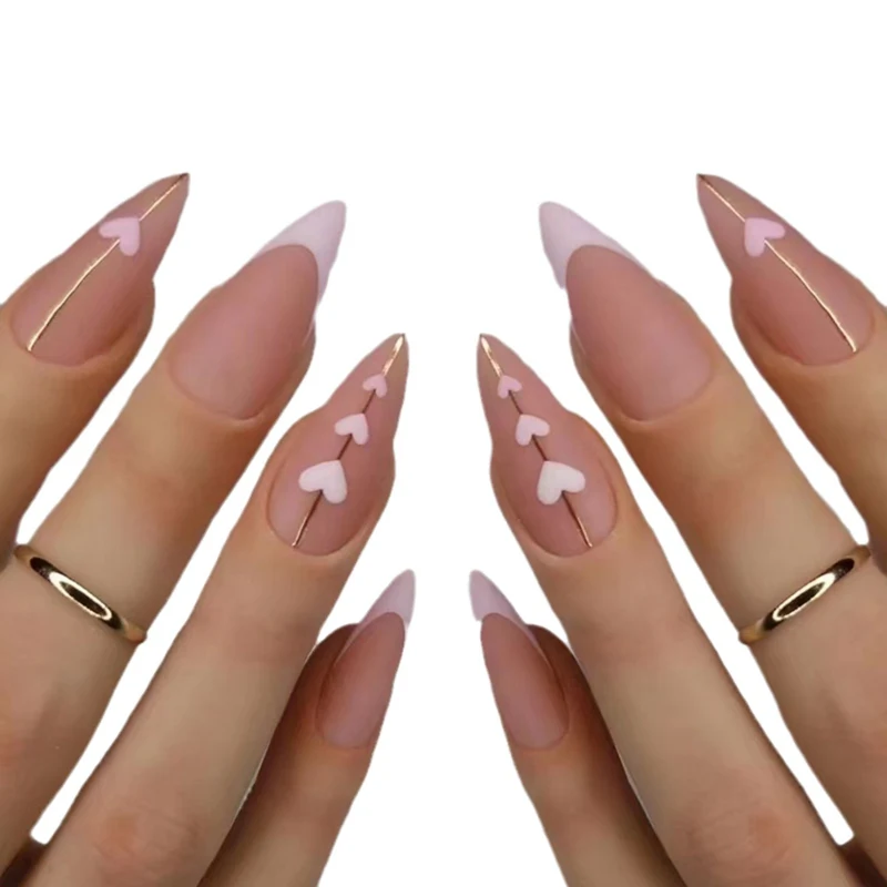 Herz-Inspirierte Elegante Nagelkunst Karnz