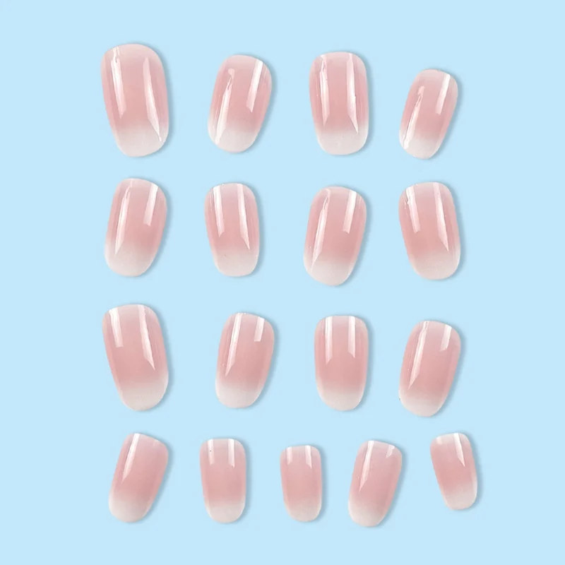 Elegante Ombre Nagelverlängerungen Karnz