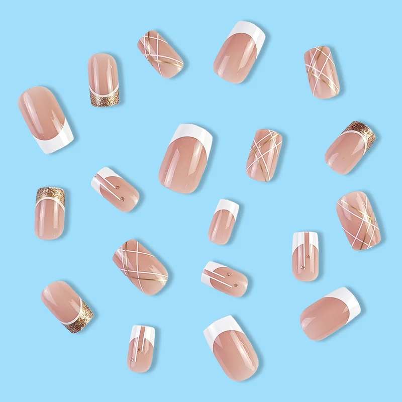 Elegante French Tip Acryl Nagelkunst Karnz