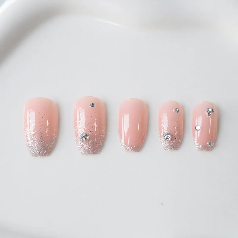 Elegante Kristall Dekor Nagelkunst Karnz