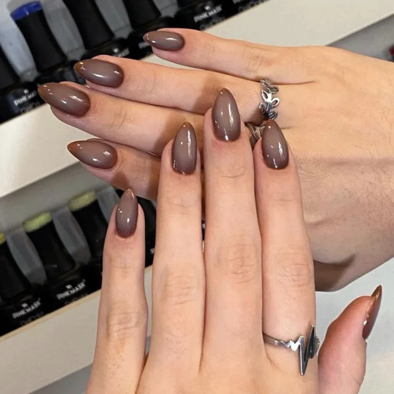 Artful nail extensions in elegant banana design Stornfield