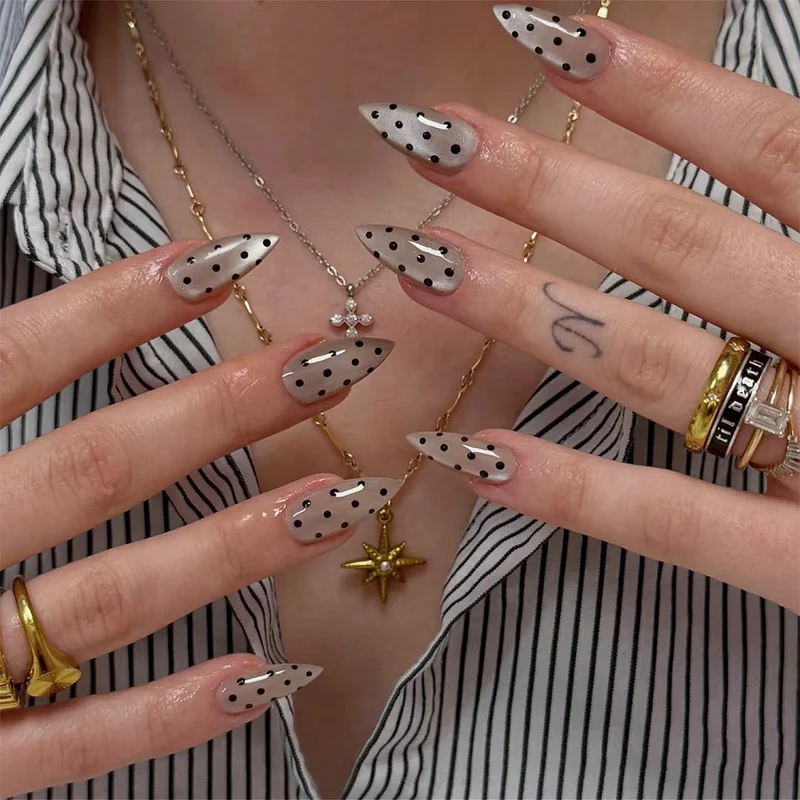 Artful nail tips in modern design Stornfield