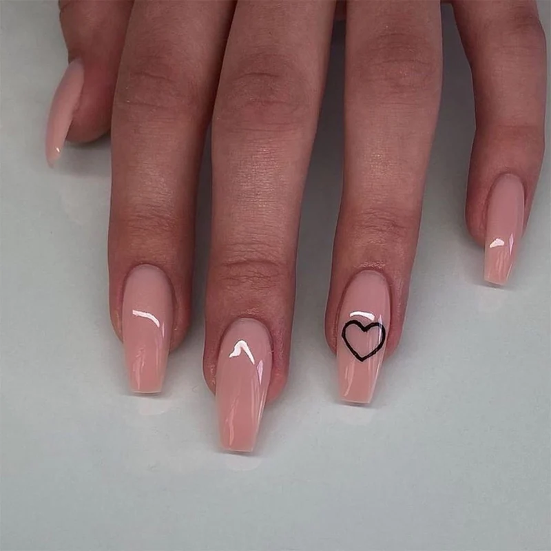 Artful Nail Art with Delicate Hearts Stornfield