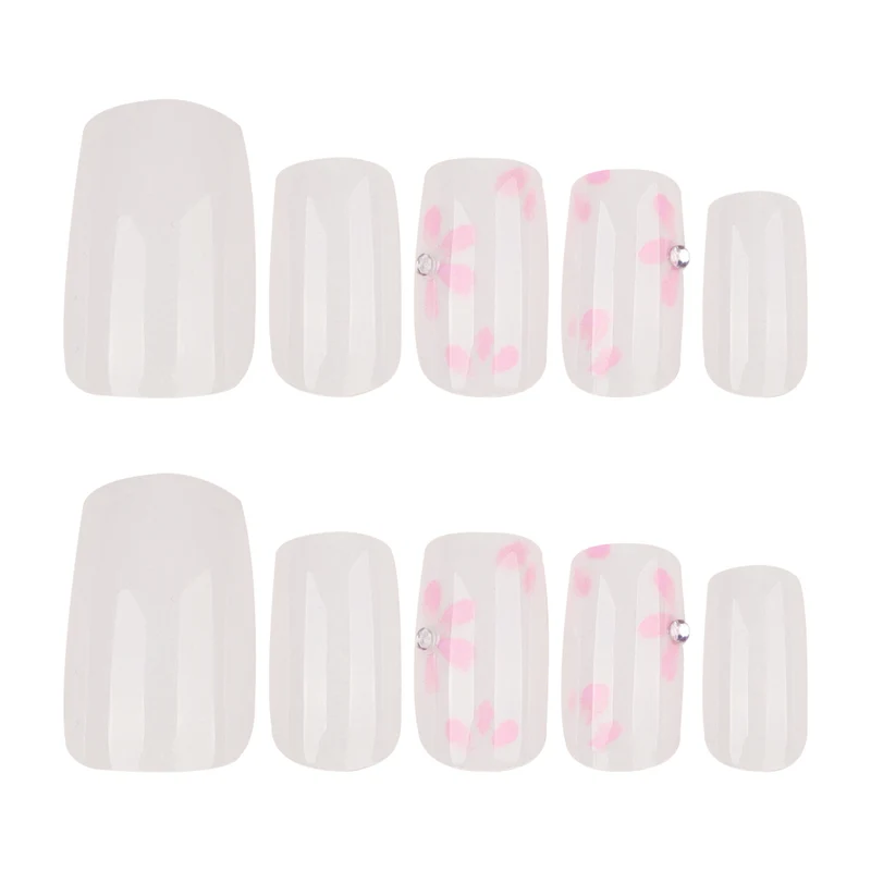 Artful Nail Art with Delicate Flower Patterns Stornfield
