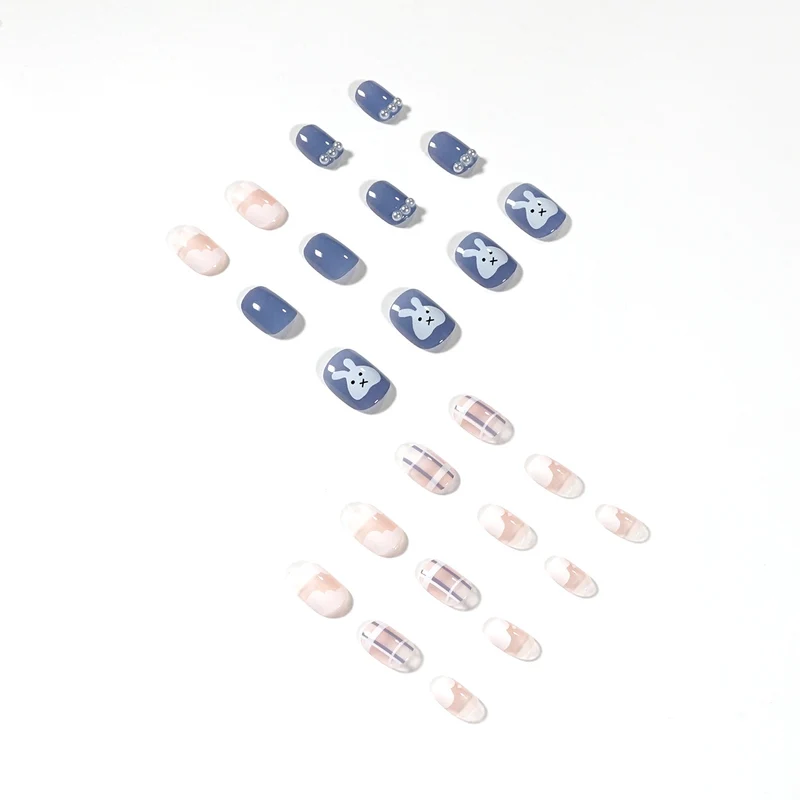 Artful Nail Art with Animal Motif Stornfield