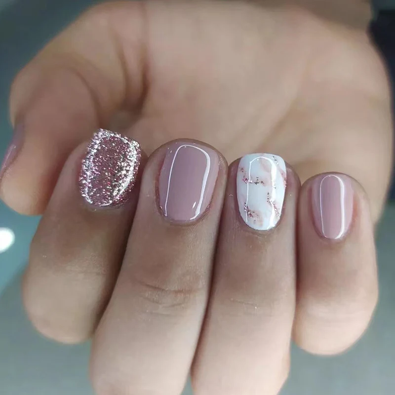Luxurious Glitter and Marble Nail Art Stornfield