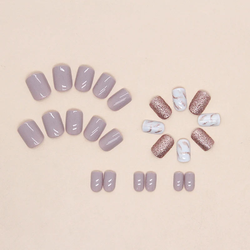 Luxurious Glitter and Marble Nail Art Stornfield