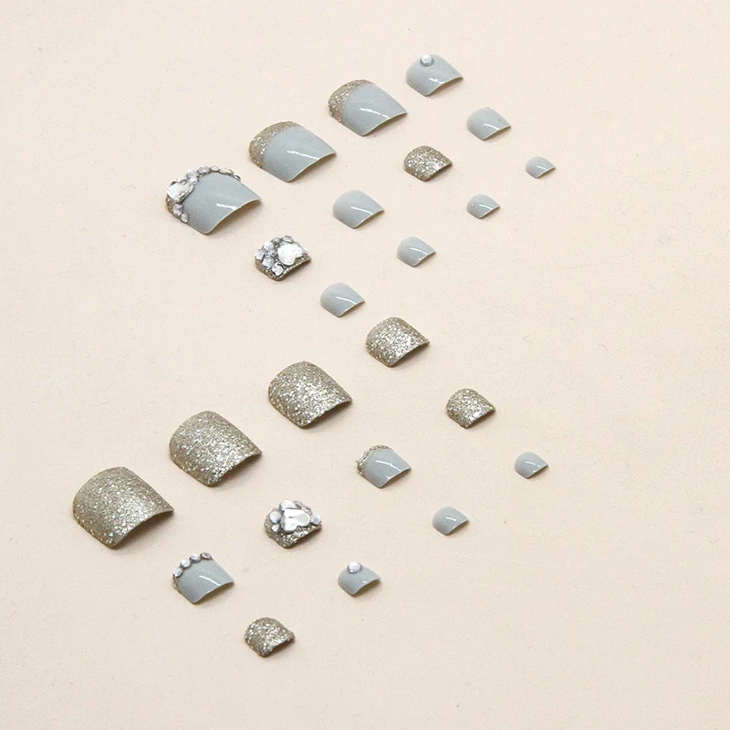 Glamorous Glittering False Nail Art Stornfield