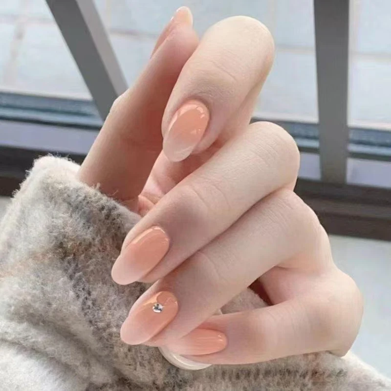Elegant Almond-Shaped Press-On Nail Extensions Stornfield
