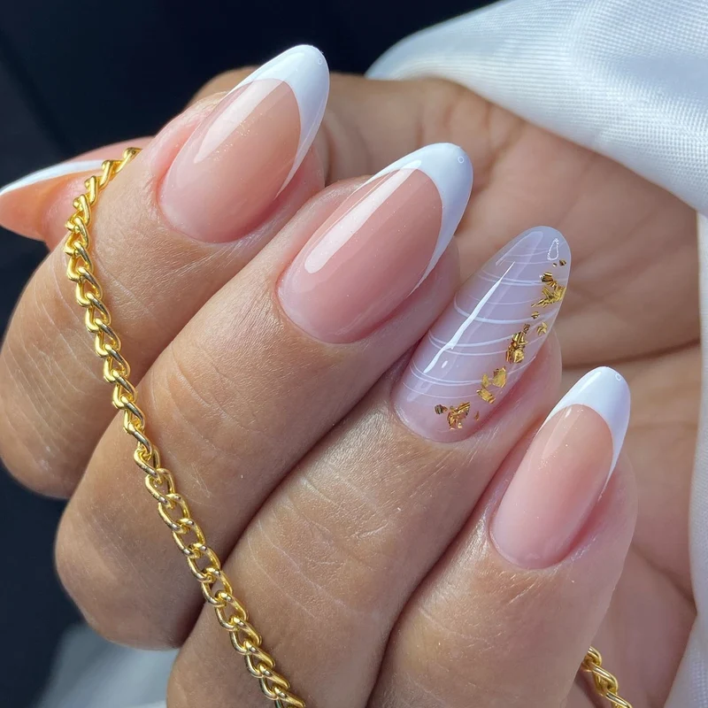 Elegant Almond-Shaped Nail Extensions Stornfield