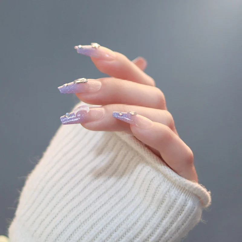 DIY Press-On Nail Kit Stornfield