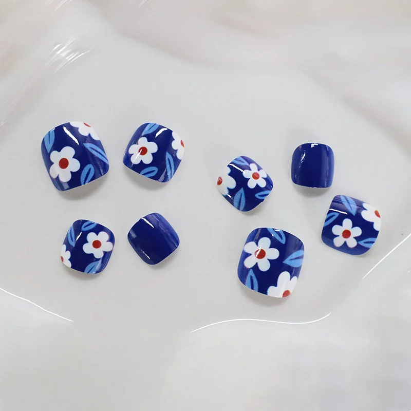 Decorative Floral Nail Design Stornfield