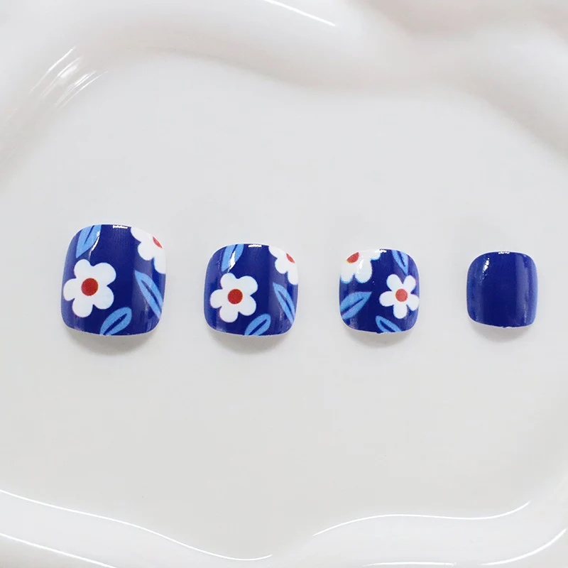 Decorative Floral Nail Design Stornfield